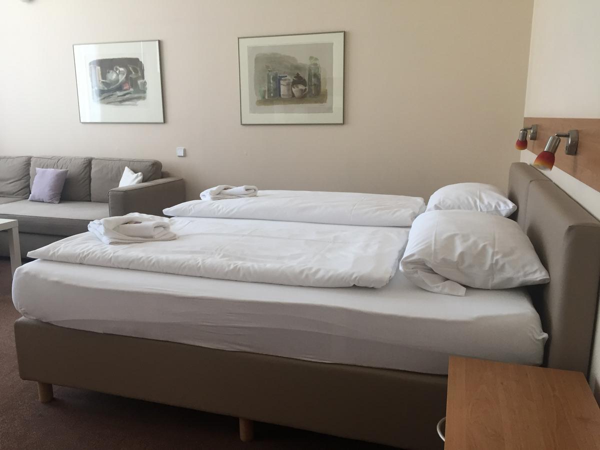 Siegfriedshof Hotel - Berlin — Photos 1